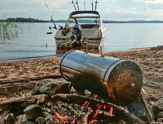 Muurikka Outdoor Affumicatore in acciaio inox con griglia e vassoio per il grasso