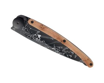 Coltello di chiusura Deejo Tattoo nero in legno di ginepro Ski