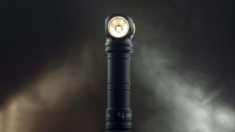 ArmyTek Wizard C2 Pro Max LR Torcia tascabile a LED bianchi con clip da cintura, con pacco batterie 4150 lm