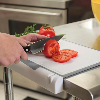 Tagliere KitchenIQ EDGE Board di Smith con affettatrice